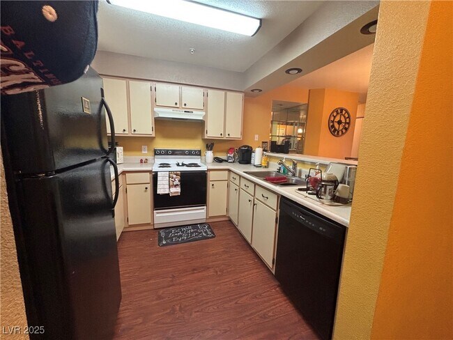 Photo - 2068 Mesquite Ln Unidad 301
