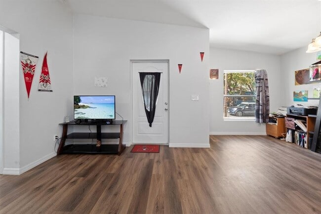 Photo - 1650 14th St S