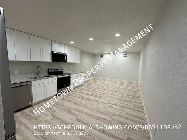 Photo - 123 Fir St NE