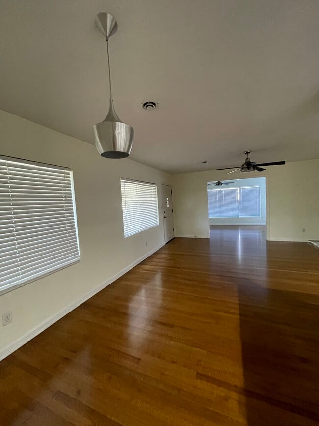 Photo - 386 Croton Dr
