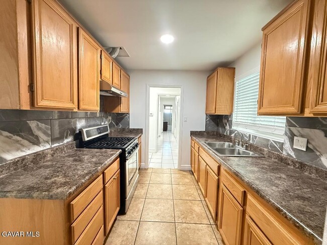 Photo - 38638 31st St E