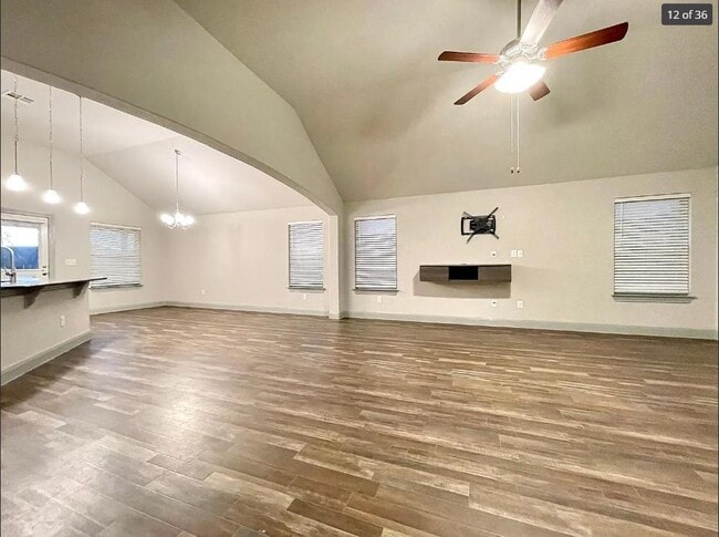 Photo - 205 Jude Cir