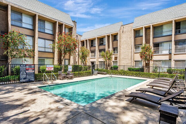 Independence Park Apartments