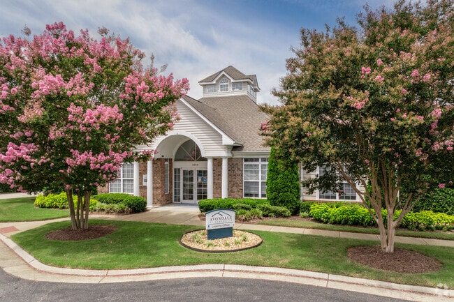 Leasing Center