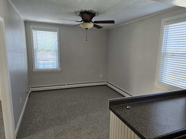 Photo - 388 Snell St Unit Second Floor