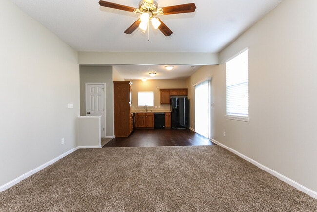 Photo - 672 Cloverfield Ln