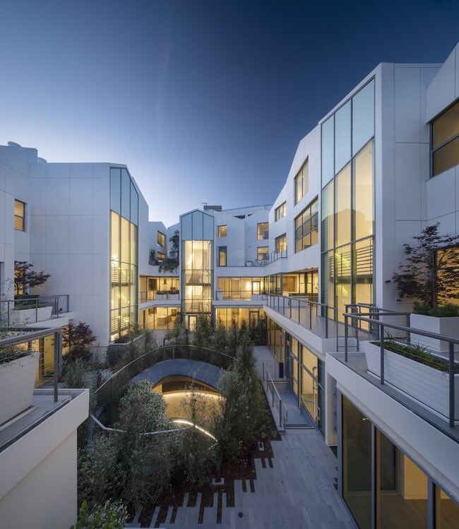 Gardenhouse Beverly Hills