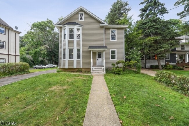 Building Photo - 67 Dunnell Rd