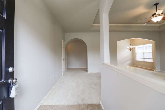 Photo - 3 bed | 2 bath in New Tulsa!