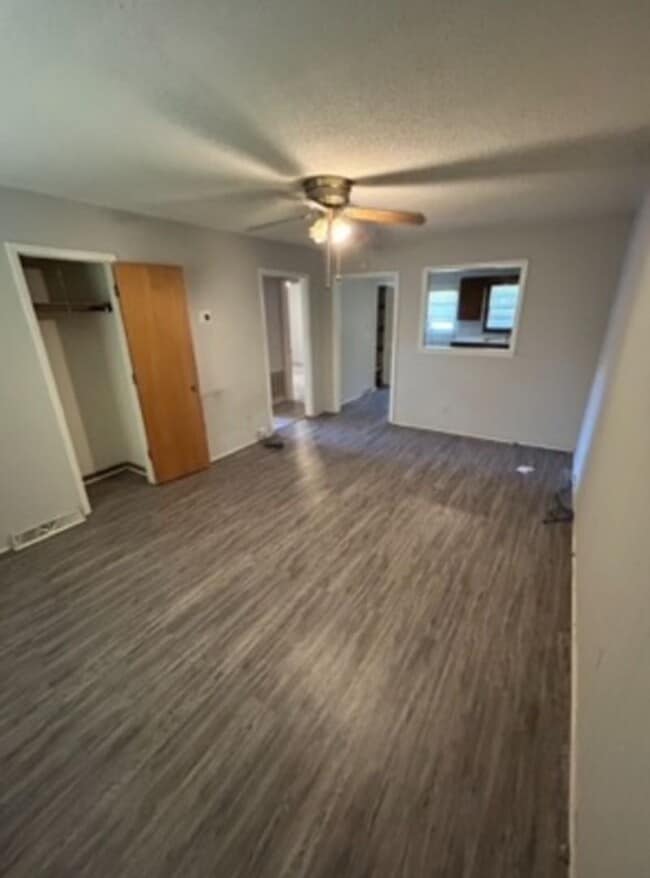 Photo - 409 Old Central Rd Unidad 01