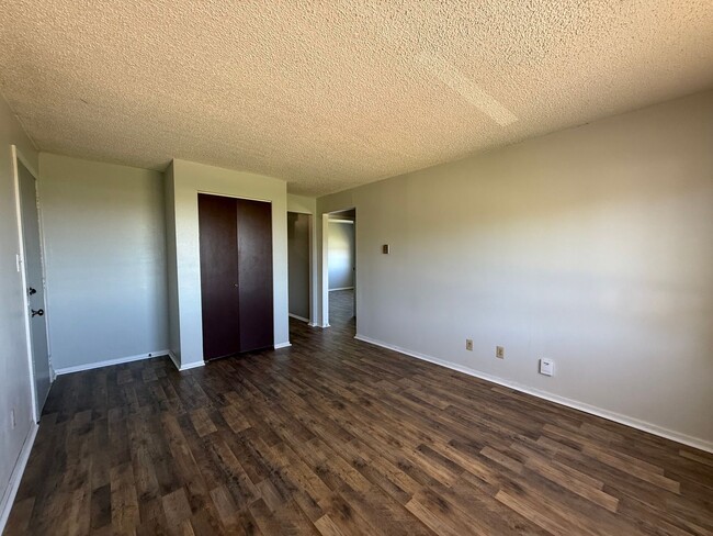 Photo - 2 Bed / 1 Bath Apartment in Warrensburg — Available Now Unit Apt 6