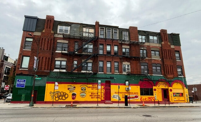 Building Photo - 2000 W Superior St Unit 4R