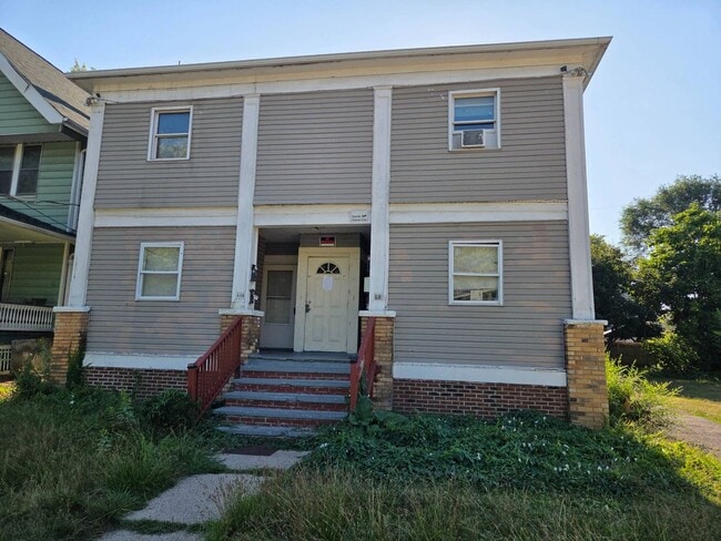 Building Photo - 536 E 117th St Unit UP South