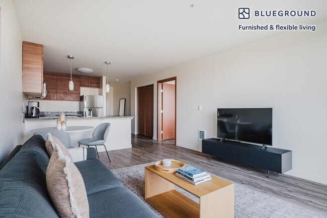 Photo - 4219 S Othello St Unidad FL5-ID788