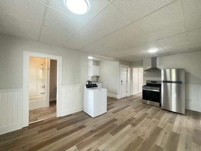 Photo - 551 Somerville St Unit 3rd Floor