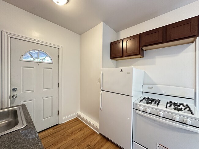 3748 N Fremont St Unit E3