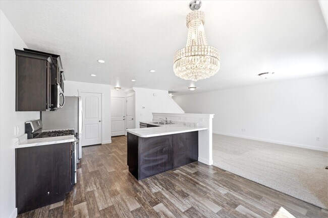 Photo - 432 S Pegasus Way