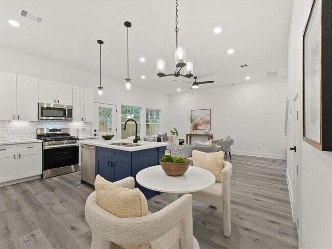 Photo - 4012 Northfield Ln