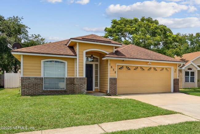 Building Photo - 1658 Hudderfield Cir W Rental