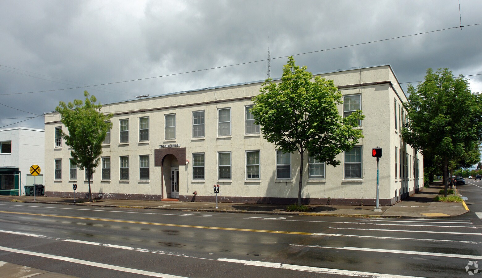 Cascade Apartments - Cascade Apartments