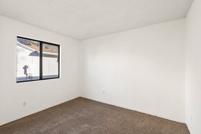 Photo - 6082 S Birchwood Dr