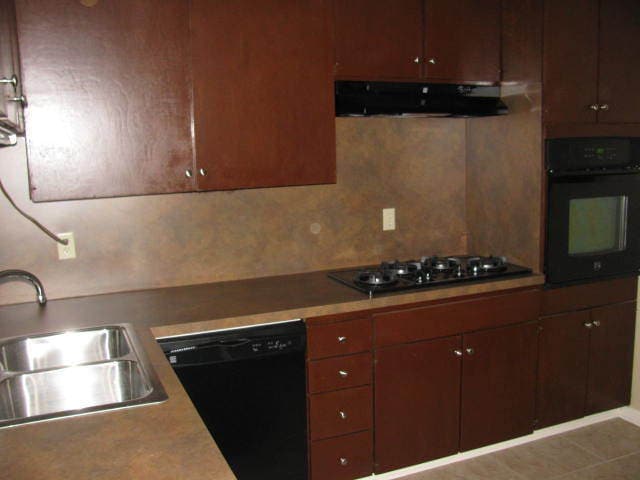 Photo - 2005 Glenhaven St