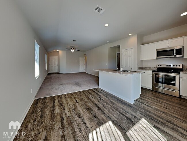 Photo - 12384 Waterbury Dr