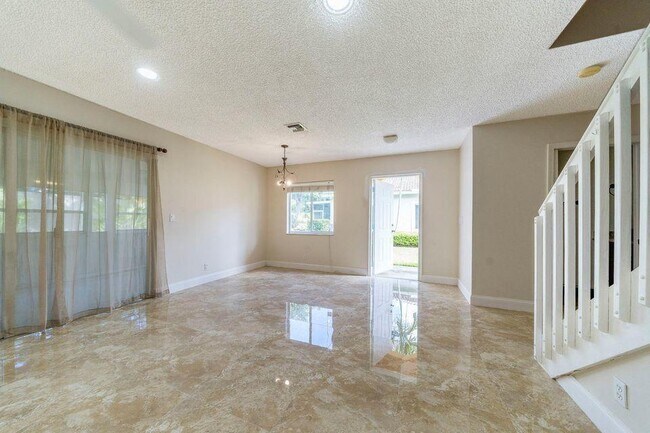 Photo - 1335 SW 48th Terrace