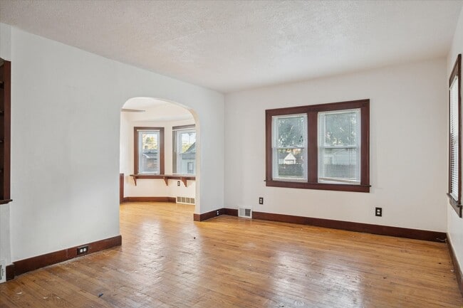 Photo - Redford - 3 Bedroom - $1,400/month