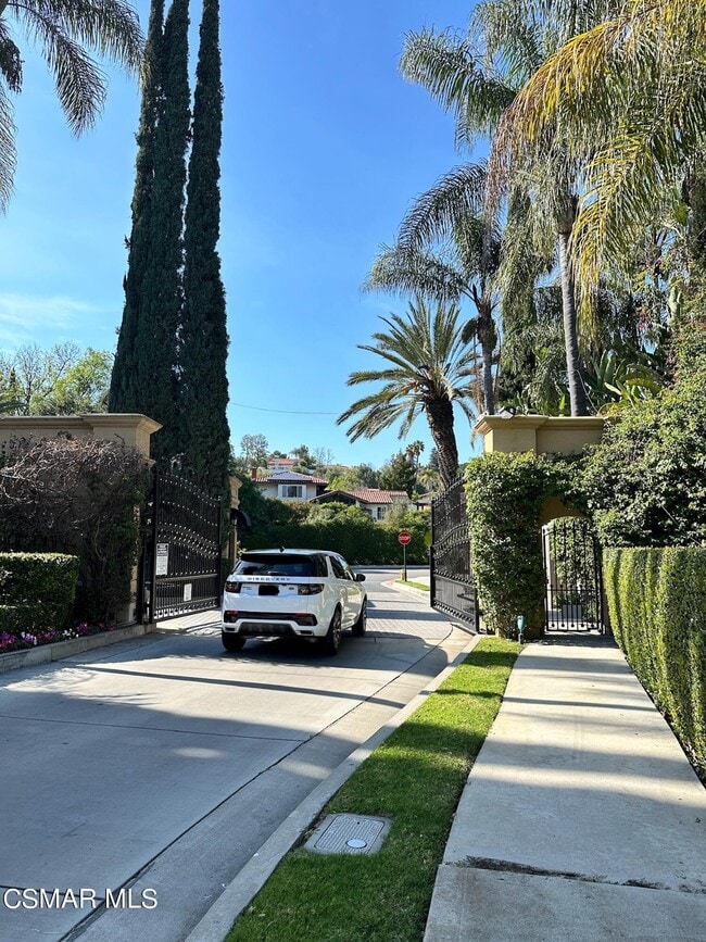 Photo - 4328 Park Verdi