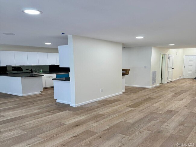 Photo - 80 Northgate Cir