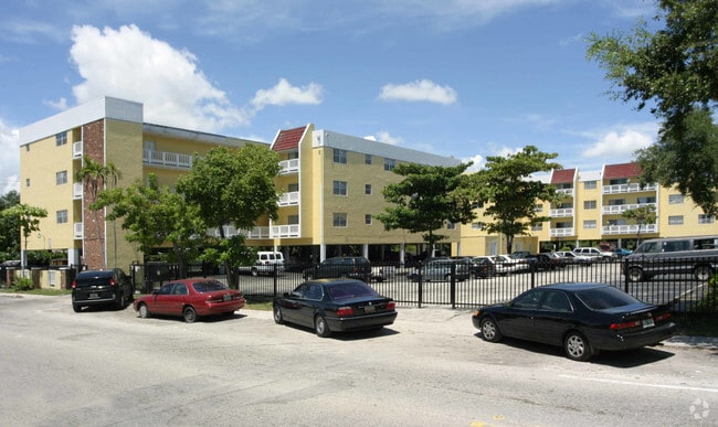 Ocean King Apartments - Ocean King Apartments