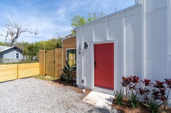 Photo - 29 Masters Dr Unidad B