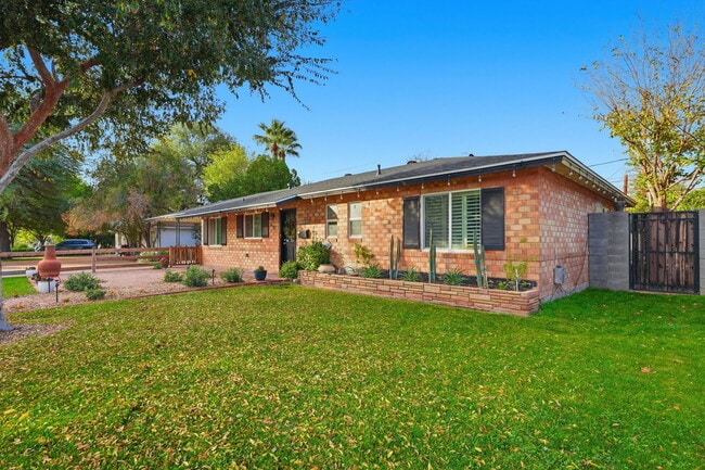 Photo - 4702 N 30th Pl