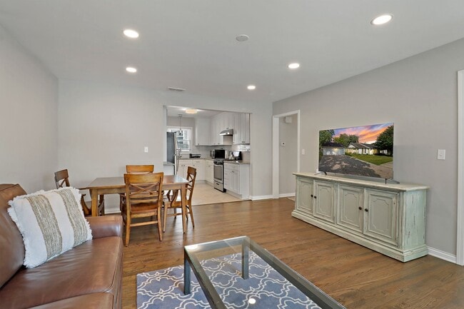 Photo - 500 W Pacific Ave Unit 500 W Pacific Ave