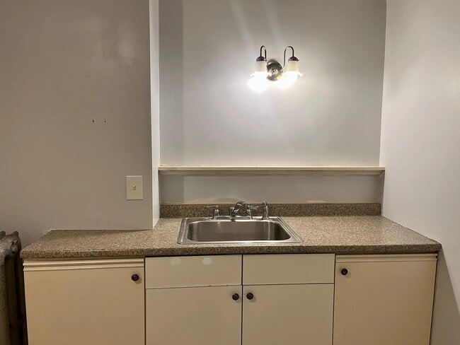 Photo - 184 Essex St Unit 2