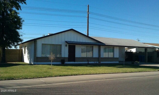 Building Photo - 4310 N 90th Dr Rental