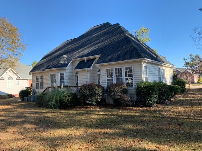 Photo - 106 Ravenswood Rd