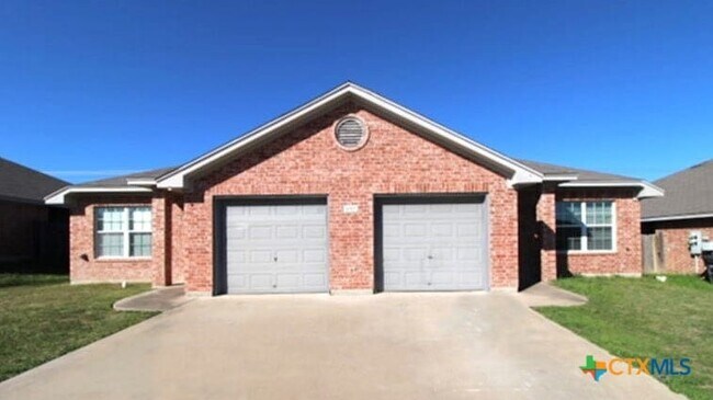 Building Photo - 4102 Janelle Dr Unit A Rental