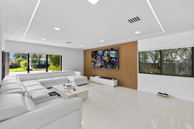 Photo - 1117 Adams St