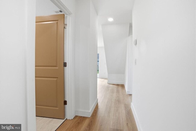 Photo - 20 Redbrook Ln