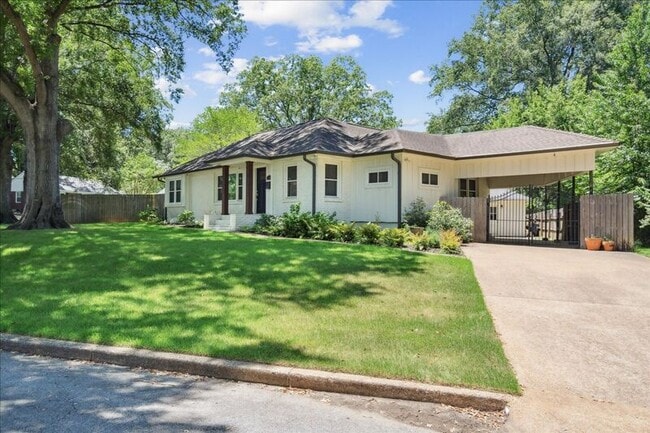 Photo - 847 S Mendenhall Rd