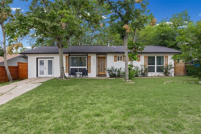 5206 Emerald Forest Dr