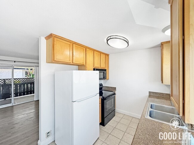 Building Photo - Beautiful 1BD/1BA W/ Reserved Parking and In-Unit Laundry in North Park! Unit 222