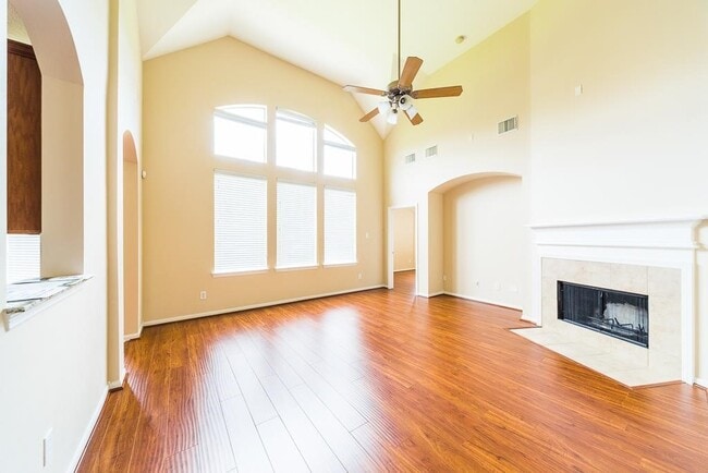 Photo - 6818 Alden Ct