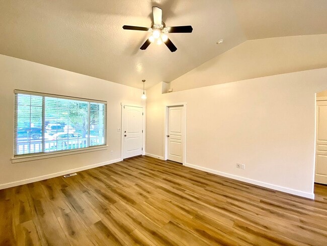 Photo - 4 bedroom PLUS office or 5th bedroom in NW Meridian Avail Mid August