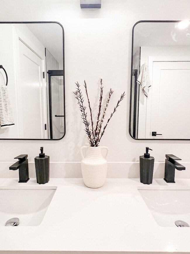 Photo - 5415-5415 Cogswell St Unit 210