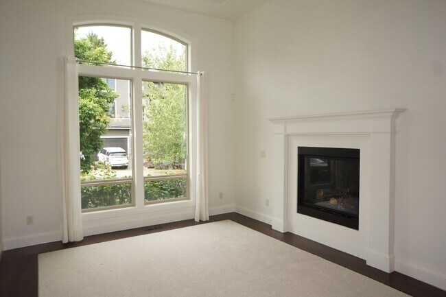 Photo - Exquisite NW Portland 4 bedroom with panoramic views
