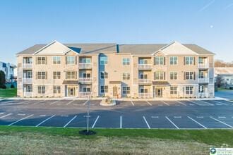 Building Photo - 430 Cambria St Unit 205