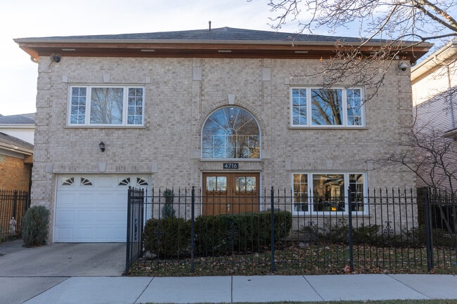 Building Photo - 4716 N Kilbourn Ave